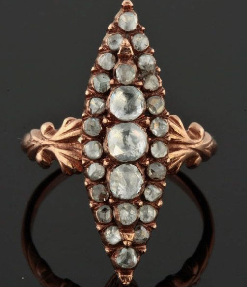 Bijou du XVIIIème Bague marquise ou navette, diamants, or