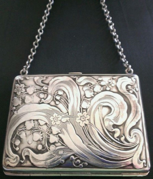 Bijou Art Nouveau Petit sac du soir en argent Bijou Art Nouveau Petit sac du soir en argent